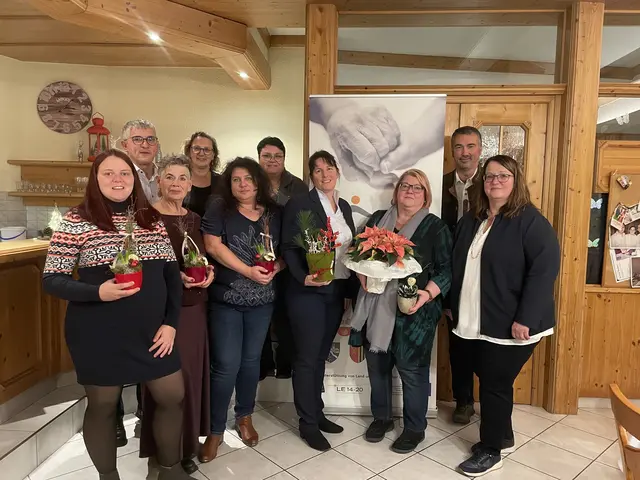 Corina Limberger, Bgm. Andreas Pichler, Karin Walther-Stampf, Barbara Hasel, Verena Nußbaum, Sandra Warnung, Doris Maurer, Martina Pleßl, Bgm. Herbert Gallee, Bgm. Eva Schachinger. | Foto: Gemeinde