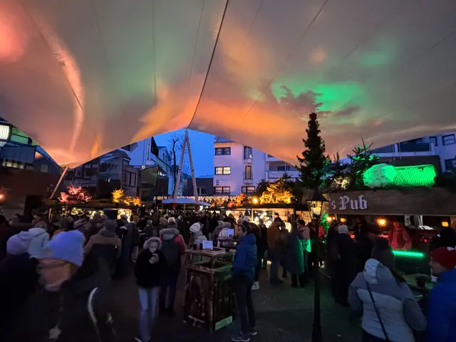 Das Rezept für das Scrooge-Ale wurde eigens für das Musical-Ereignis mit dem Viktorianischen Weihnachtsmarkt in Telfs entwickelt – inspiriert vom historischen London der Weihnachtsgeschichte. 