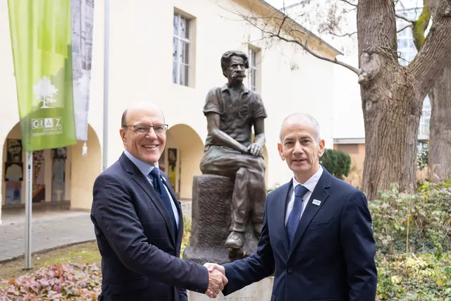 Staffelholzübergabe: Mit 1. Jänner 2026 verabschiedet sich Gerd Hartinger (l.) in die Pension. Andreas Jaklitsch wird sein Nachfolger.  | Foto: GGZ