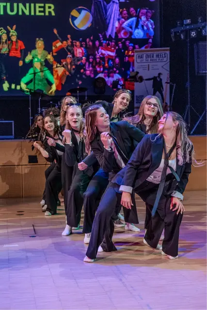 Tanzeinlage beim Maturaball der HLW Wolfgangsee. | Foto: HLW Wolfgangsee