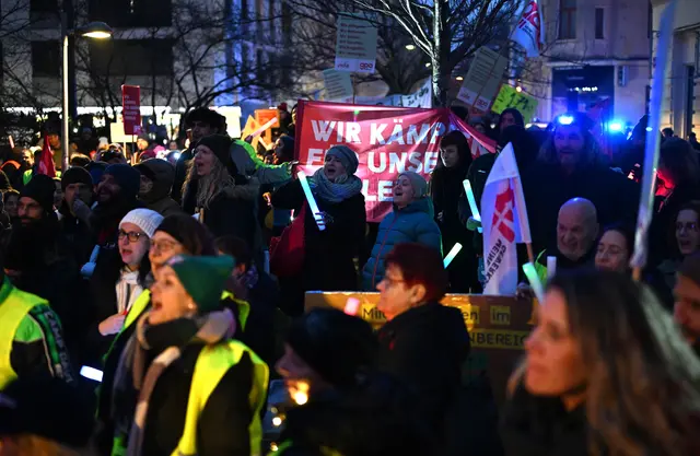 Gestartet hatte das Protestieren am Dienstag, nachdem die Kollektivvertragsverhandlungen in der vergangenen Woche erneut gescheitert waren. | Foto: APA-Images / APA / HELMUT FOHRINGER