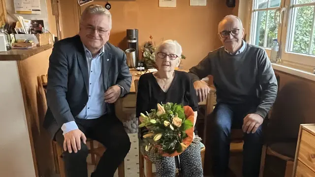 Bürgermeister Alfred Kridlo, Christine Hartmann, GGR Karl Zißler | Foto: Jedenspeigen