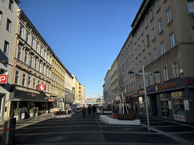 Die Favoritenstraße wird 2026 weitergebaut – andere Projekte müssen wegen des Geldmangels in Wien verschoben werden. MeinBezirk erklärt dir die Details des Favoritner Bezirksbudgets. | Foto: Nathanael Peterlini/MeinBezirk