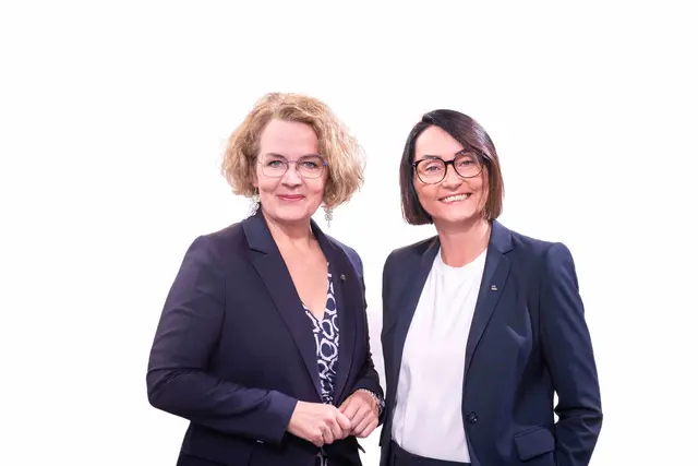 ÖAAB-Landesobfrau Christiane Teschl-Hofmeister und NÖAAB-Landesgeschäftsführerin Katja Seitner | Foto: NÖAAB