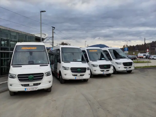 Moderne E-Busse werden seit dem 15. Dezember 2025 auf den neu geschaffenen Linien 38 und 39 in Seekirchen eingesetzt. | Foto: Rupert Freundlinger