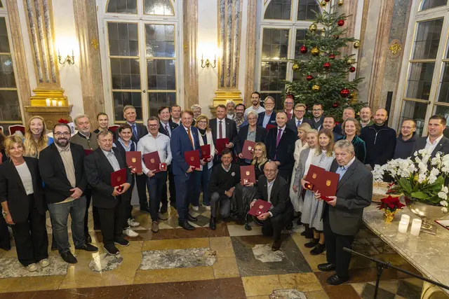  Im Marmorsaal im Schloss Mirabell wurden im Dezember herausragende Salzburger Sportlerinnen und Sportler sowie langjährig engagierte Funktionärinnen und Funktionäre für ihre Leistungen und Verdienste ausgezeichnet.
 | Foto: Stadt Salzburg/Wildbild/Rohrer