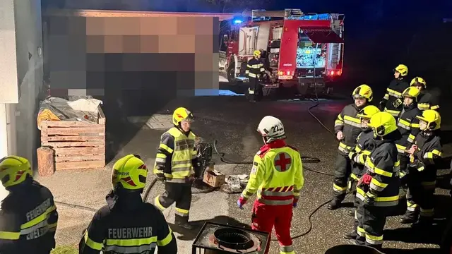 Feuerwehren und Rettungskräfte wurden zu einem Zimmerbrand in Edelstauden gerufen. | Foto: FF Edelstauden