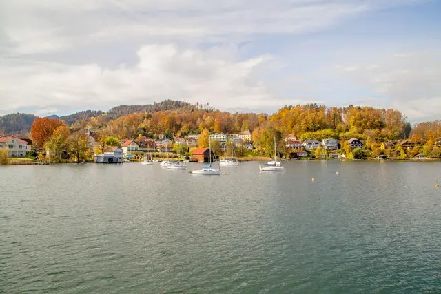 Zum Verkauf stehende Immobilien am Wörthersee gibt es reichlich. Viele davon sind hochpreisig und finden daher oft nur schwer einen Käufer. (Symbolfoto) | Foto: Wolfgang Handler 