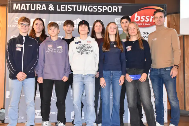 Die jungen Sportlerinnen und Sportler der Tennisakademie Burgenland, die das bssm Oberschützen besuchen. | Foto: MeinBezirk/Michael Strini