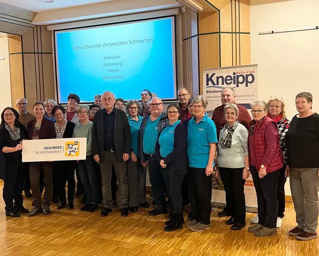 Teilnehmerinnen und Teilnehmer des Vortrags zum chronischen Schmerzsyndrom im Mehrzwecksaal Blindenmarkt, darunter viele Mitglieder des Kneipp-Aktiv-Clubs. | Foto: Martina Gaind