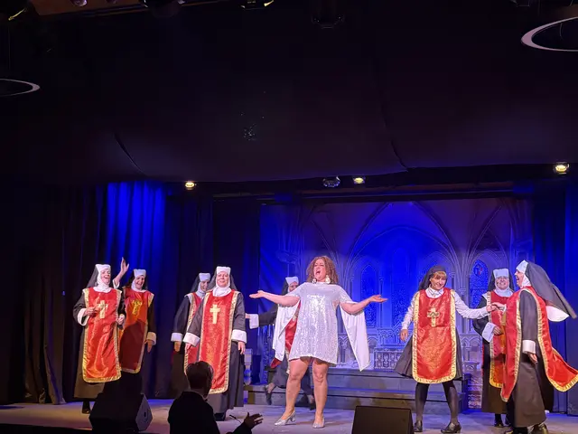 Ramona Oberlechner legte in ihrer Hauptrolle als Deloris van Cartier einen energiegeladenen und stimmgewaltigen Auftritt hin. 