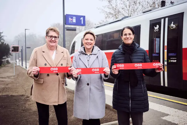 Vizebürgermeisterin Mailer, Landesrätin Rosenkranz und Engel von der ÖBB. | Foto: ÖBB / Marek Knopp