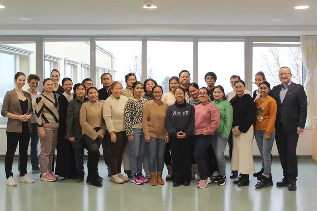 Teilnehmerinnen und Teilnehmer sowie Lehrkräfte des Intensiv-Onboardings. | Foto: ALTER OÖ/Buttinger