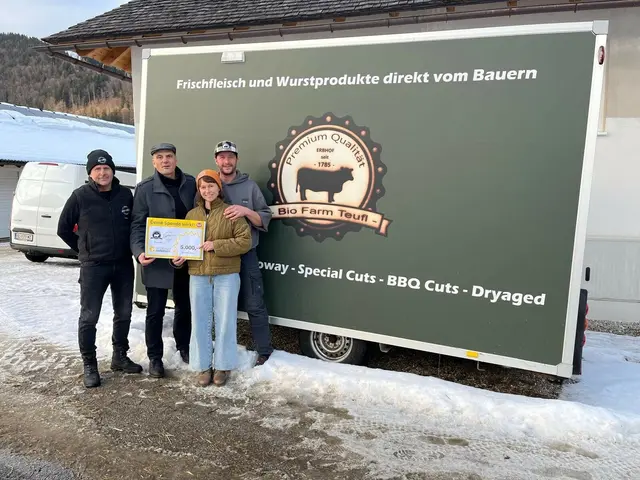 Auch vergangenen Winter sammelten Silvia und Andreas Teufl Spenden für die Salzburger Kinderkrebshilfe.  | Foto: Bio-Farm Teufl