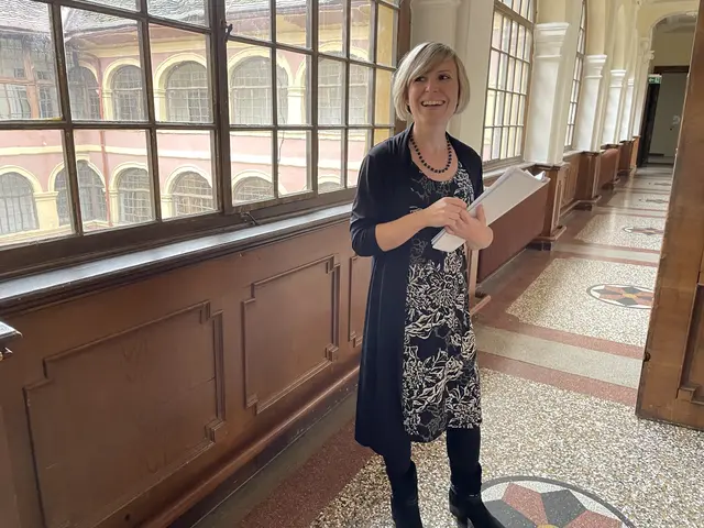 Michaela Genseberger von der „ComGen gGmbH“ im Schloss Frauenthal. | Foto: Susanne Veronik