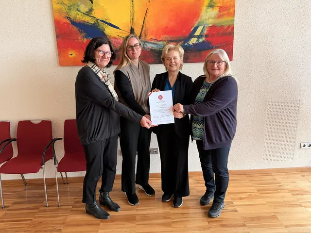 Susanne Haidegger, Kuratorin Agnes Brandtner, Künstlerische Leitung Ildiko Raimondi und Edith Mandl. | Foto: Richard Marschik