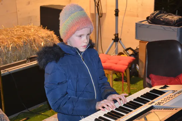 Lena Loibnegger (Keyboard)