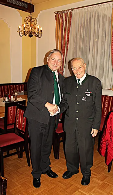 90. Geburtstag von Ehrenfähnrich Hubert Arnold im Gasthof Assisi/Neu/Anif
Ansprache des Kam.-Obm. Raimund Stumper