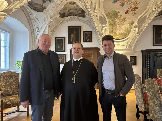 Wirtschaftsdirektor Richard Hackl, Abt Thomas Renner und Betriebsleiter Florian Stadler. | Foto: Stift Altenburg