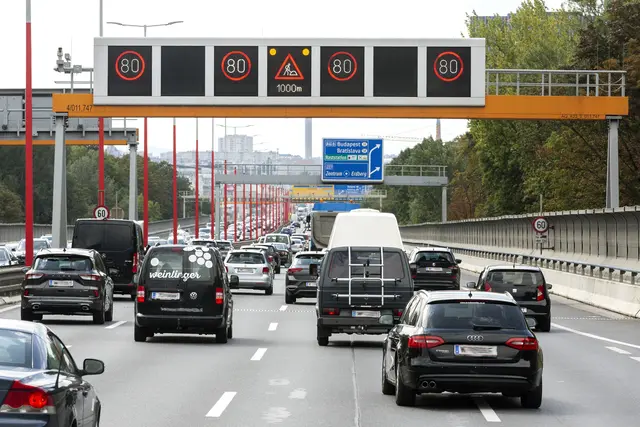 Laut einer Analyse des Verkehrsclubs Österreich ging die Anzahl der Pkw auf Wiener Autobahnen und Schnellstraßen heuer zurück. Sogar auf der Südosttangente! (Archiv) | Foto: APA-Images / Weingartner-Foto