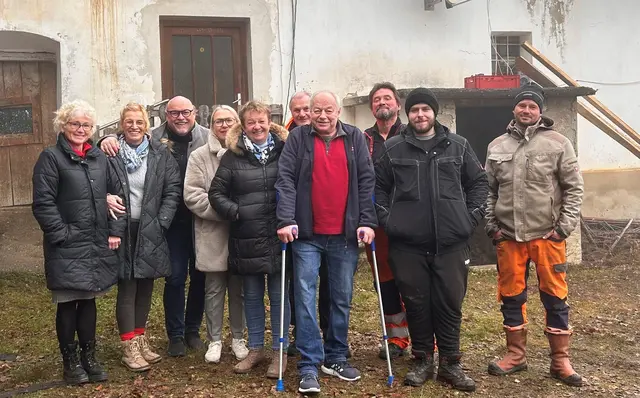 Helga Dreier, Gabi Pitomec, Gerald und Maria Grebenjak, Poldi Steindorfer (vo li), Manfred Glantschnig (7. vo li)