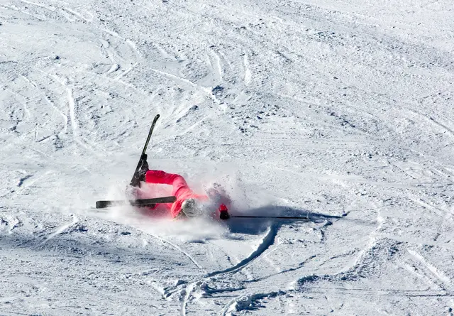 Ein Skiunfall mit Fahrerflucht ereignete sich am 19. Dezember im Skigebiet Goldried in Matrei in Ostirol. | Foto: stock.adobe.com/Symbolfoto