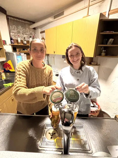 Letzte Biere in der alten Kantine. | Foto: Nikolaus Kogler