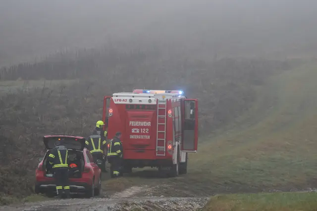 Neben der Feuerwehr Unterstetten waren auch die Kameraden aus Oberwödling und Tolleterau im Einsatz. | Foto: laumat/Matthias Lauber |