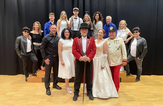 Diesmal nicht in Feuerwehruniform: Die Kameradinnen und Kameraden der FF Heiligenkreuz am Waasen laden mit zahlreichen Mitwirkenden am 3. Jänner zur rauschenden Ballnacht. | Foto: OLM d.V. Andreas Fruhmann