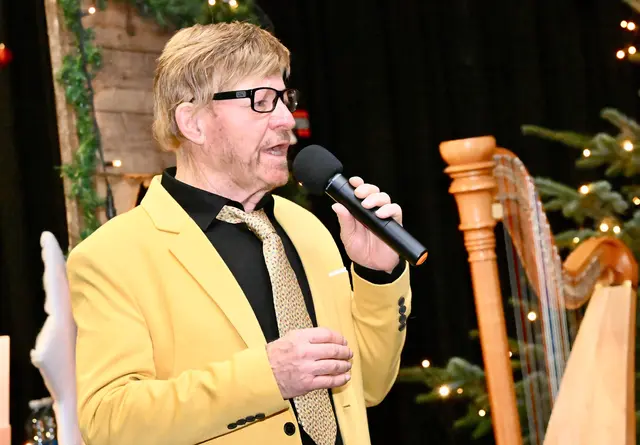 Großen Applaus gab es für Sänger Ernst Holzmann – er war einer der Lokalmatoren aus Götzens. | Foto: Hassl