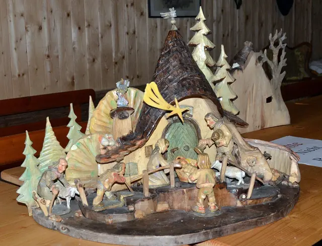 geschnitzte Krippe von Karl Gruber (†)