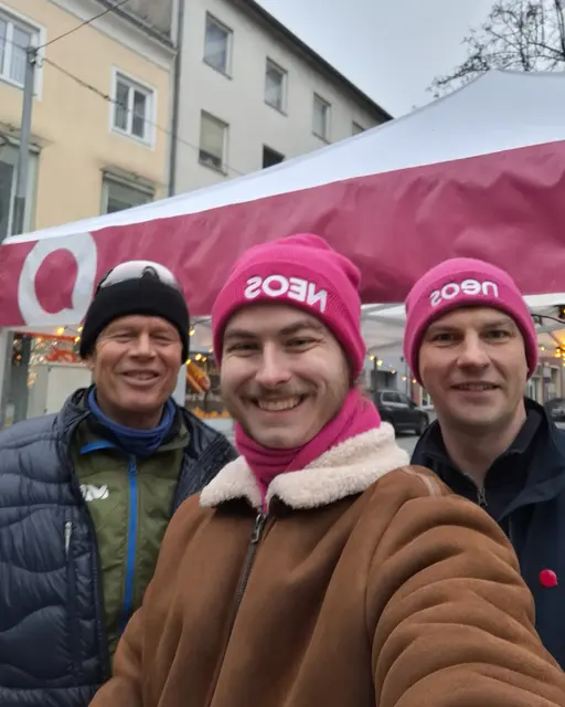 Charity-Punsch der NEOS in der Wiener Straße.  | Foto: NEOS