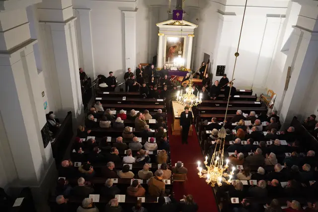 Das Ensemble BachWerkVokal Salzburg brachte Bachs Weihnachtsoratorium zur Aufführung, Gordon Safari dirigierte in der evangelischen Pfarrkirche in Deutsch Jahrndorf | Foto: Andrea Glatzer