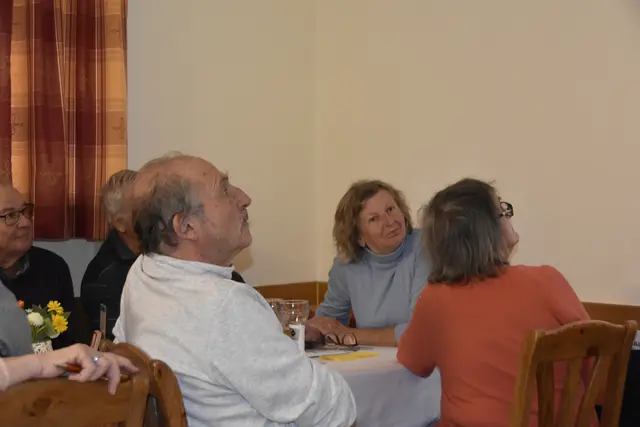 Teilnehmer beim Schülertreffen im November 2025 im Gasthof Maly Mauthausen | Foto: Dr. Mascherbauer