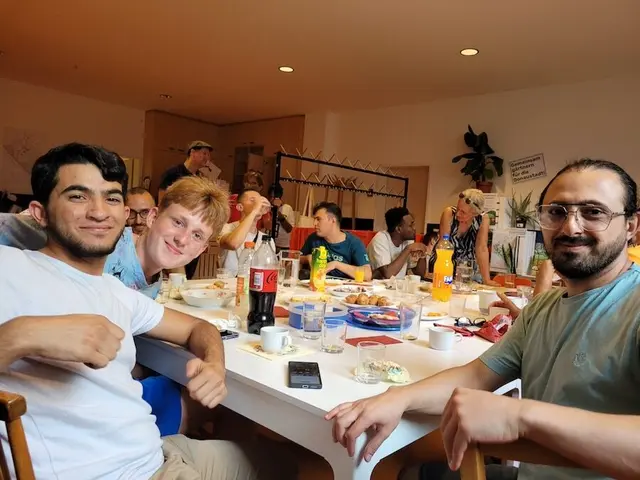 Im Sprachcafé in der Bernoullistraße 1 können jeden Mittwoch Anfänger von Fortgeschrittenen lernen und nebenbei neue Freundschaften schließen.  | Foto: Lokale Agenda 21