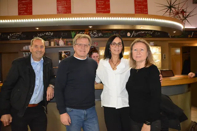 Hans Hauser, Paul Mayerhofer und Kornelia Mayerhofer, mit Irene Dragschitz (weiße Bluse) | Foto: Rosenberger Victoria
