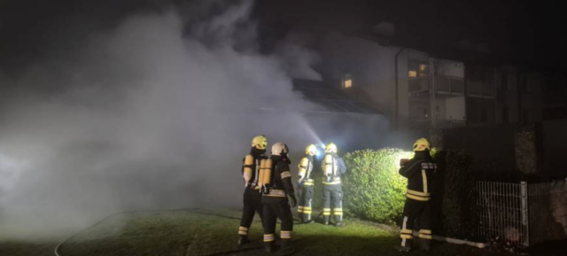 In Rodingersdorf brach in den späten Abendstunden ein Brand in einer elektrischen Anlage aus. | Foto: Feuerwehr