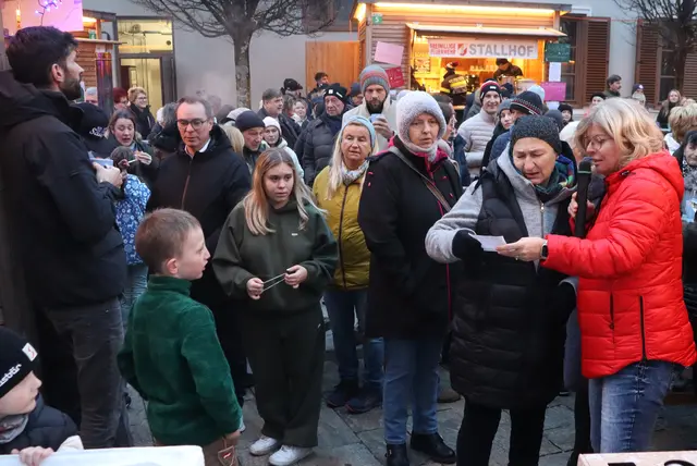 Der Teilnahmeschein wurde eingehend geprüft | Foto: Gerhard Langmann