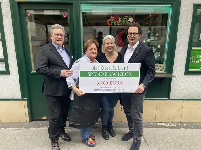 v.l.:WK Wien-Bezirksobmann Neubau Markus Frömmel, Doris Cistec, Corinna Cistec, Bezirksvorsteher Markus Reiter (Grüne). | Foto: Anna Frömmel