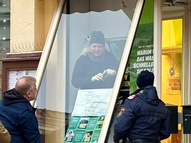 Polizei sichert Spuren und ermittelt in beiden Fällen. | Foto: Doku NÖ