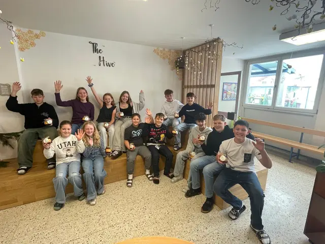 Die Schüler verbringen gerne Zeit im neu gestalteten Bereich.  | Foto: MMS Hellmonsödt