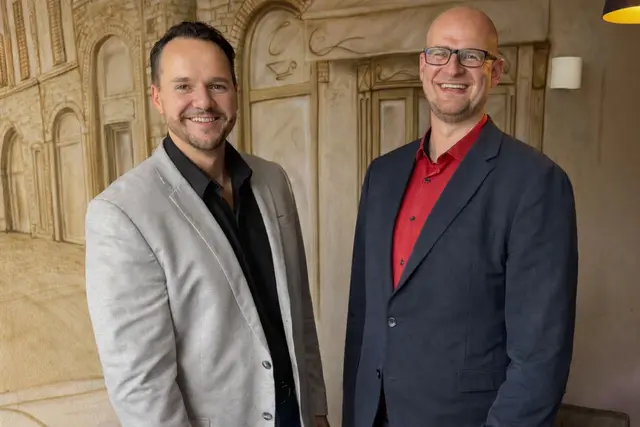 Die Organisatoren Markus Josl und Christopher Führer vom Verein "Persönlich stark - Waldviertel". | Foto: Waldviertler Rednernacht