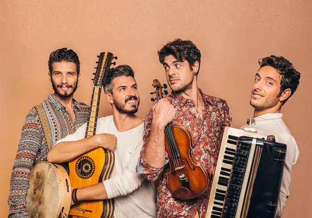 Am 31. Januar lädt die italienische Gruppe Domo Emigrantes zu einer musikalischen Reise über das Mittelmeer ein. | Foto: Domo Emigrantes