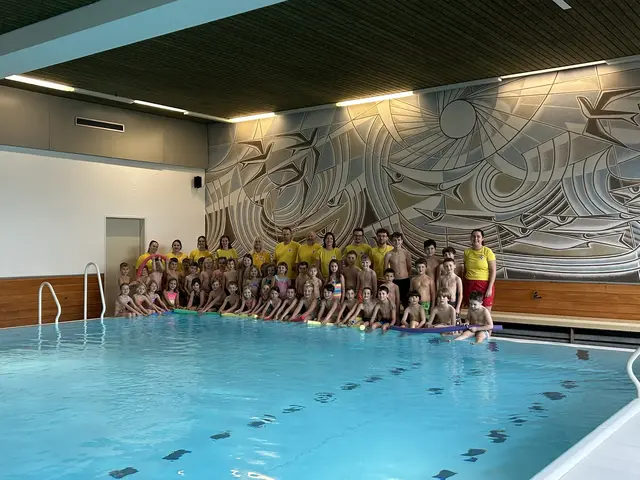 57 Kids absolvierten in Ebensee einen Kurs, der Leben retten kann. | Foto: ÖWR Ebensee