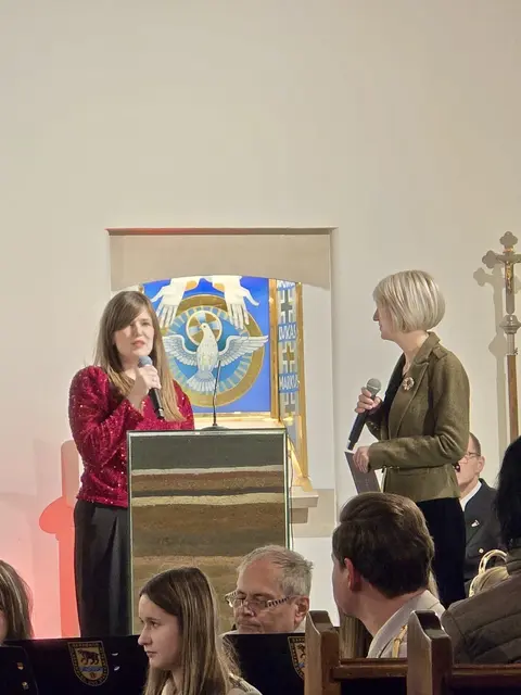 Blazka Oberstand-Bistan mit Moderatorin Sonja Pöschl | Foto: Wabitsch