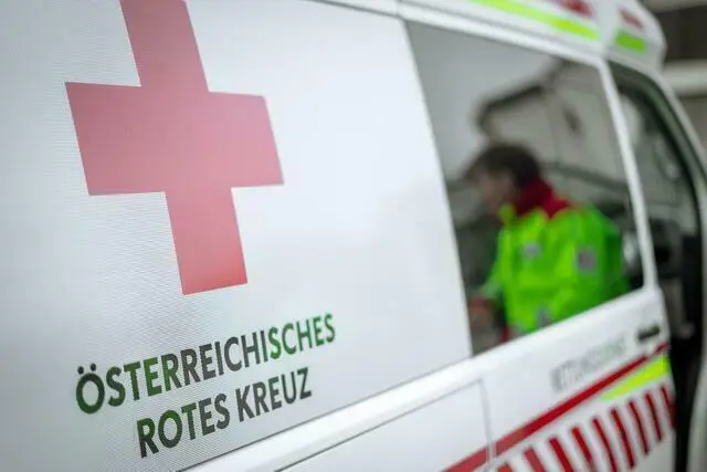 Am Montagvormittag kam es auf der B114 zu einer Frontalkollision zwischen zwei Pkw. | Foto: Bernhard Knaus