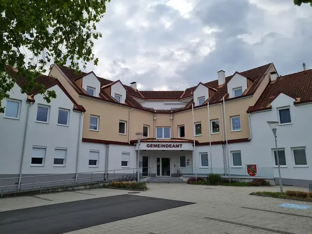 Neue Brücken über den Frauenbrunnbach und der Spatenstich für barrierefreie Wohnungen prägten das Baujahr 2025 in Horitschon. | Foto: Otto Krcal