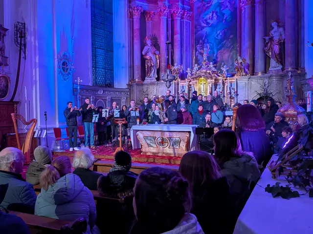 Zahlreiche Musik- und Gesangsgruppen sorgten beim St. Johanner Adventsingen in der Dekanatspfarrkirche für eine besinnliche vorweihnachtliche Stunde