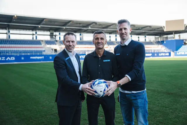 Blau-Weiß Linz-Geschäftsführer Christoph Peschek, Neo-Coach Michael Köllner und Sportdirektor Christoph Schösswendter (v.l.).  | Foto: Blau-Weiß Linz