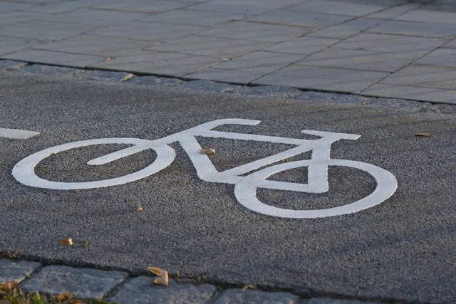 Heuer entsteht vom Bahnhof Liesing bis zum Restaurant Stasta ein Zwei-Richtungs-Radweg. | Foto: Panthermedia/waupee